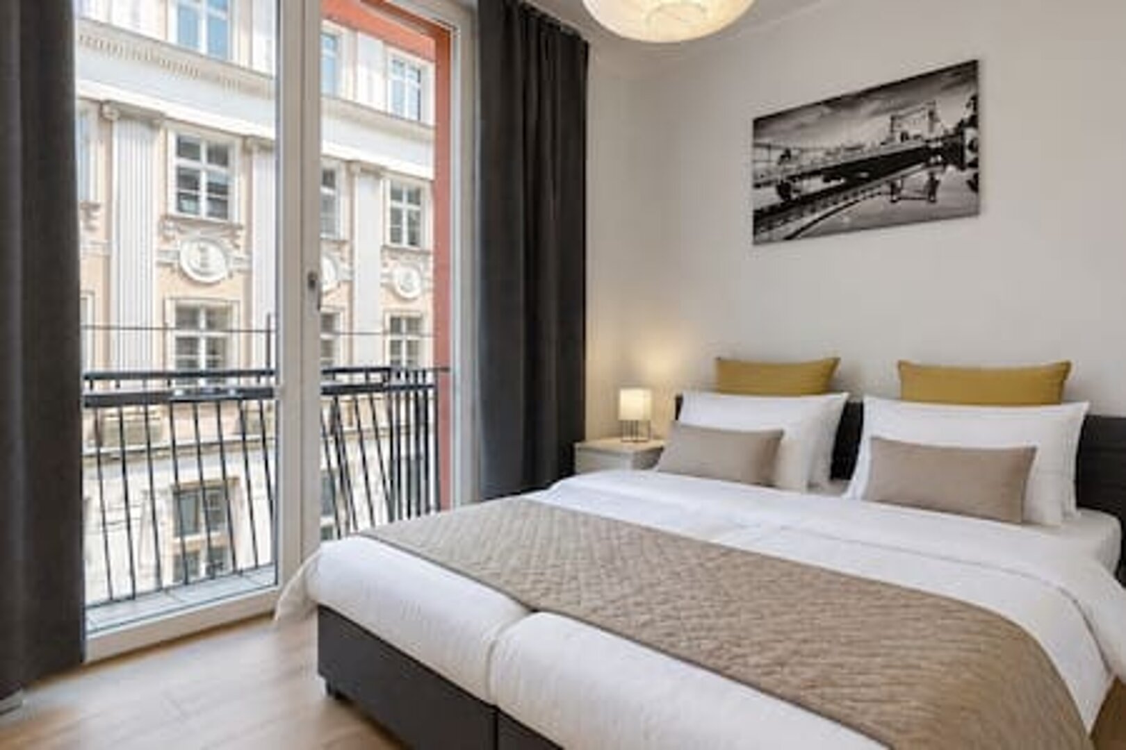 Spacious Old Town Market Square Apartament-AS Home Spacious Old Town Market Square Apartament-AS Home