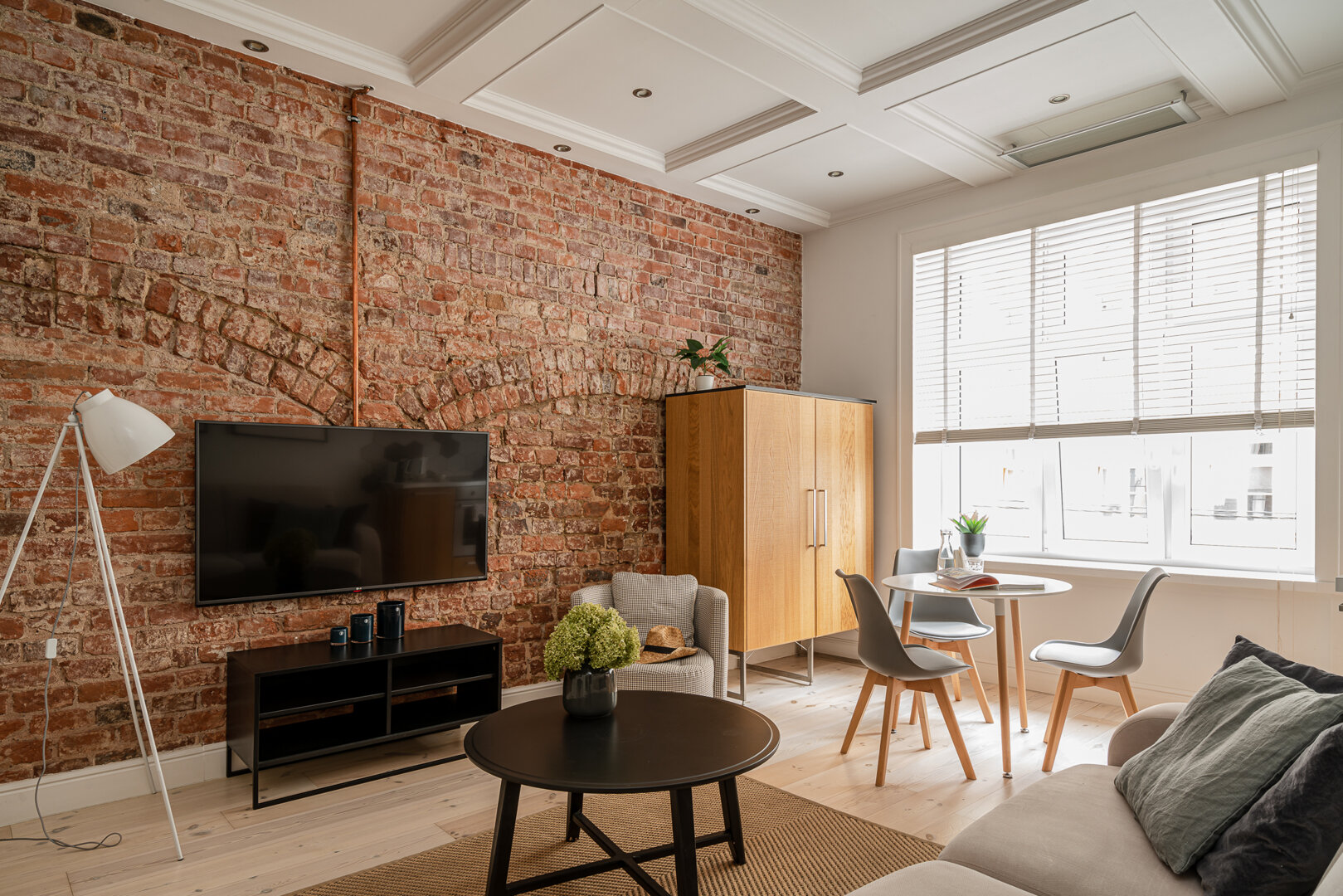 Comfort & Modern Apartment by Market Square with AC AS Home S5a Comfort & Modern Apartment by Market Square with AC AS Home S5a
